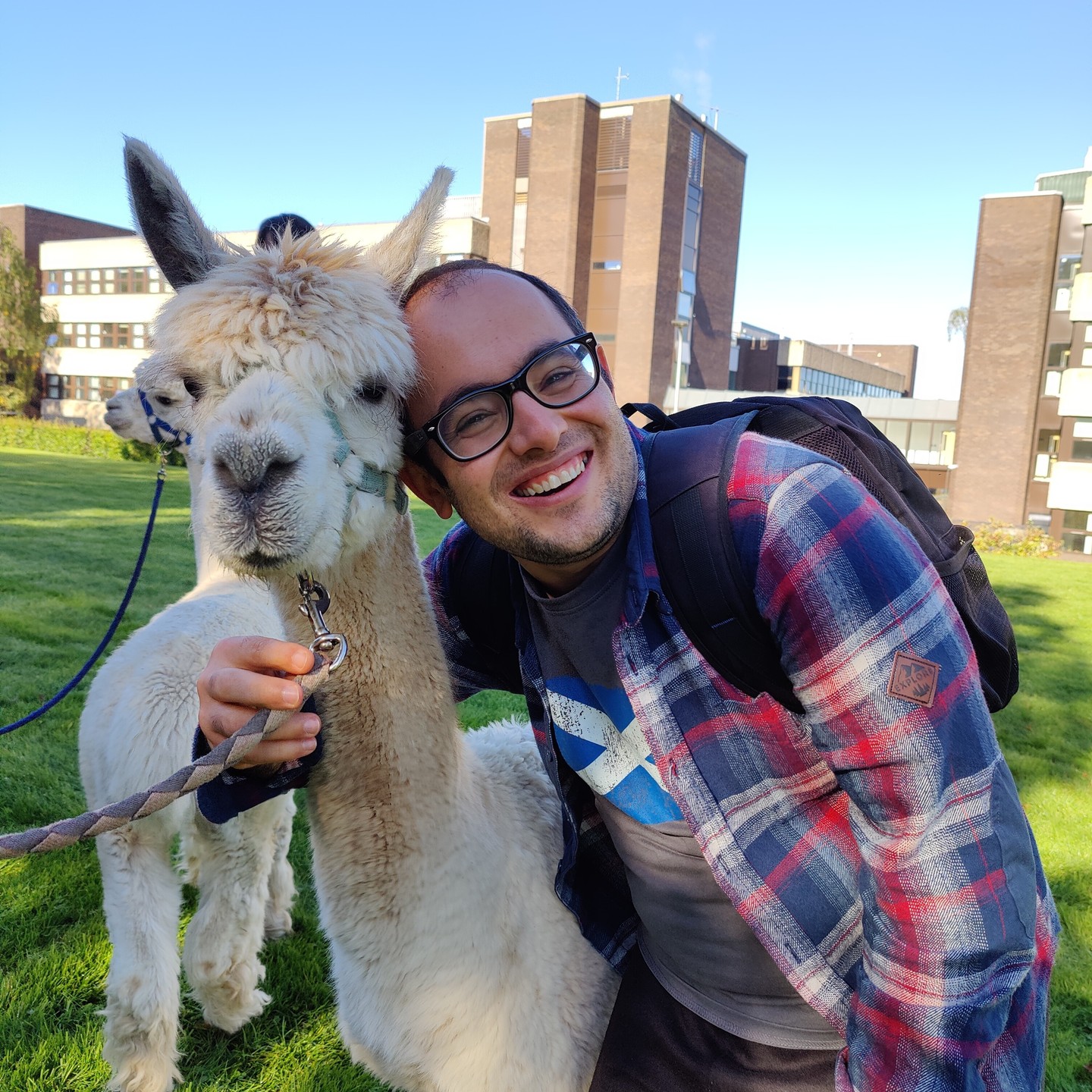 Dr. Kahraman Kostas - Hover